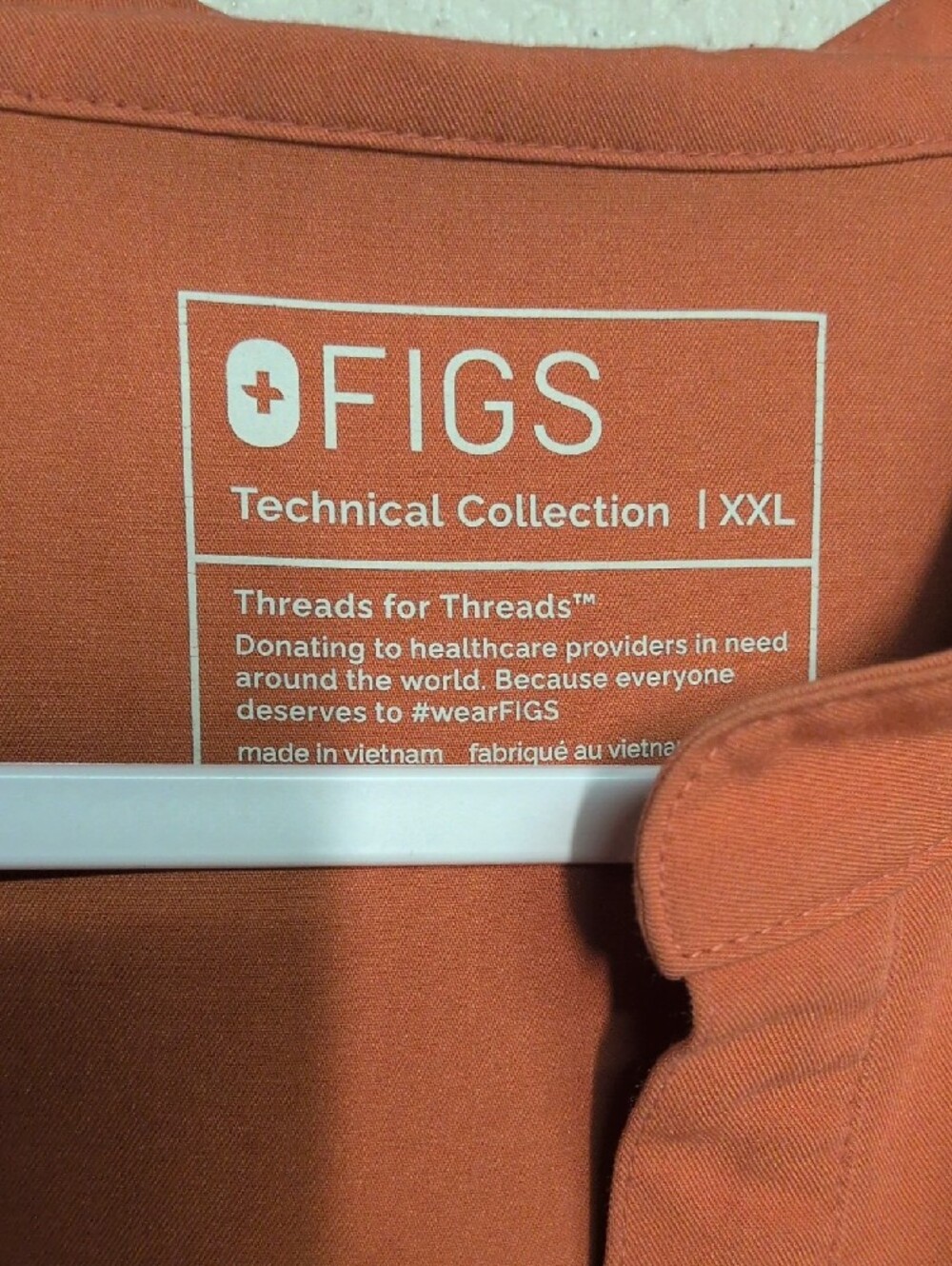 FIGS Rafaela Sleeveles Scrub Top Size XXL, Terracotta, excellent condition - Picture 2 of 5